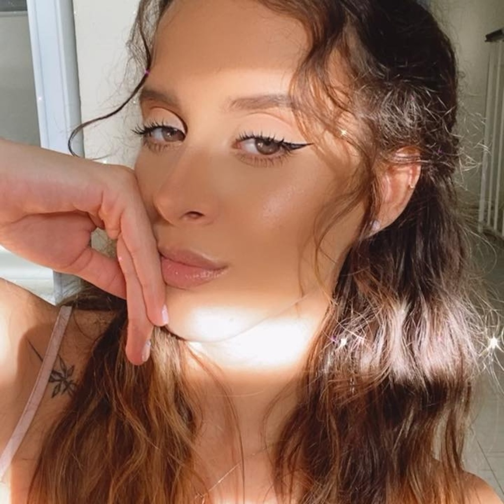 Meet your Posher, Adriana